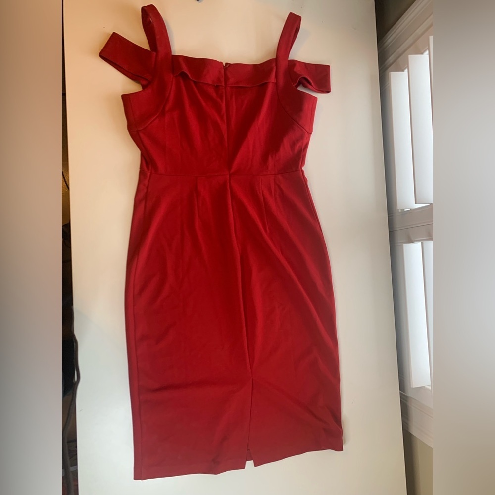Beige by eci Red Garment - Picture 3 of 6